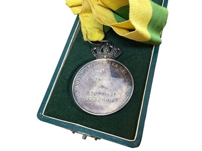 Lot 68 - Swedish Gustav V medal of merit named to Olof Andersson together with another Swedish medal (2)