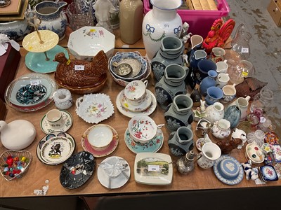 Lot 559 - Wedgwood Jasperware and other decorative china and glassware.