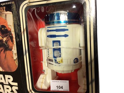 Lot 104 - Kenner Star Wars R2-D2 19cm action figure, in window box No.38630 (1)