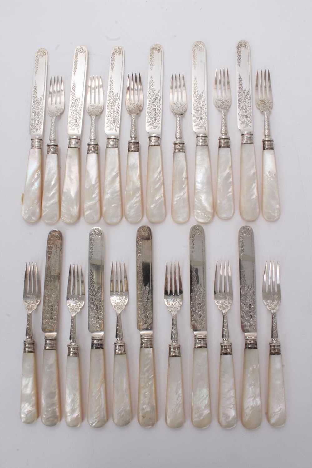 Lot 408 Set Edwardian mother of pearl handled fruit