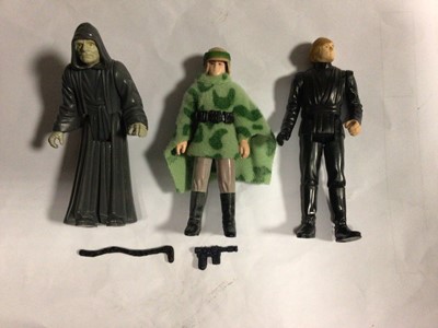 Lot 126 - LFL Star Wars action figures