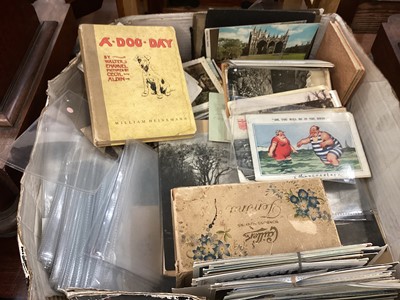 Lot 276 - Box of various postcards