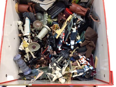 Lot 1843 - Late 1990s/ early 2000s Star Wars mini figures (1 box)