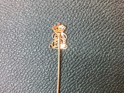 Lot 146 - 19th century Continental Royal presentation gold and diamond stick pin, Charles X of France