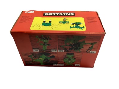 Lot 161 - Britains Space models including Alien Spaceship No.9120 (x2), Alien Space Cannon No.9125 & Stargard Space Cannon No.9115 (x2) & Stargard Command Craft No.9117 (6)
