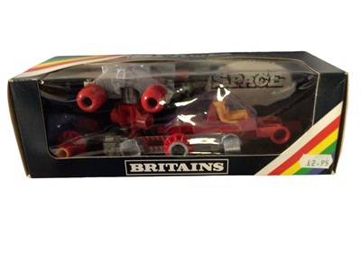 Lot 161 - Britains Space models including Alien Spaceship No.9120 (x2), Alien Space Cannon No.9125 & Stargard Space Cannon No.9115 (x2) & Stargard Command Craft No.9117 (6)
