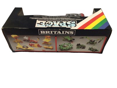 Lot 161 - Britains Space models including Alien Spaceship No.9120 (x2), Alien Space Cannon No.9125 & Stargard Space Cannon No.9115 (x2) & Stargard Command Craft No.9117 (6)