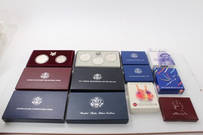 Lot 430 - World - Mixed silver coinage to include U.S.A. proof Dollars 1987, 1988, 1994, uncirculated collectors three coin sets Olympics 1983, 1984, two coin set 1992, New Zealand proof Dollars 'Treaty of W...