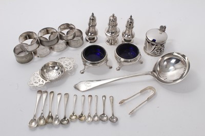 Lot 446 - selection of miscellaneous silver