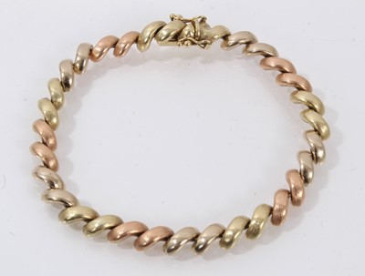 Lot 859 - 18ct three colour gold bracelet