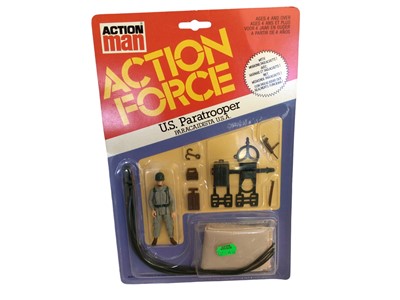 Lot 87 - Palitoy Action Man Action Force US Paratrooper & accessories, on punched card & blister pack (1)