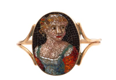 Lot 855 - Fine quality 19th century Italian micromosaic ring