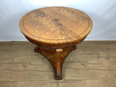 Lot 1594 - 19th century Biedermeier satin birch breakfast table, the circular inlaid top raised on bowed supports and triangular platform base, 96cm diameter