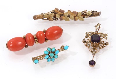 Lot 681 - Victorian turquoise floral cluster bar brooch, Victorian coral and gold bar brooch, Victorian three colour gold ivy leaf bar brooch and an Edwardian 9ct gold amethyst and seed pearl pendant (4)