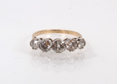 Lot 830 - Edwardian diamond five stone ring