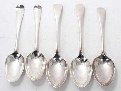 Lot 416 - Pair of late Victorian silver Old English pattern table spoons (Sheffield 1899)