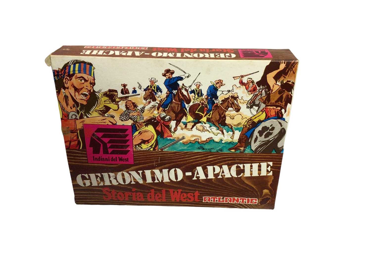 Lot 262 - Atlantic 1:32 Scale Far-West Story Apache Camp No.1206 (x2), Sioux No.1209 (x2), Sioux Camp No.1212 (x3) & Astoria del West Cacciatore al Bistonte (x2), Buffalo Bill No.1202 (x3) & Geronimo Apache...