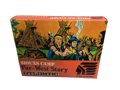 Lot 262 - Atlantic 1:32 Scale Far-West Story Apache Camp No.1206 (x2), Sioux No.1209 (x2), Sioux Camp No.1212 (x3) & Astoria del West Cacciatore al Bistonte (x2), Buffalo Bill No.1202 (x3) & Geronimo Apache...