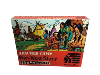 Lot 262 - Atlantic 1:32 Scale Far-West Story Apache Camp No.1206 (x2), Sioux No.1209 (x2), Sioux Camp No.1212 (x3) & Astoria del West Cacciatore al Bistonte (x2), Buffalo Bill No.1202 (x3) & Geronimo Apache...