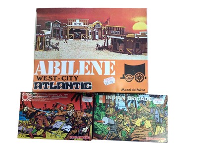 Lot 268 - Atlantic HO Scale West City Abilene No.1050, Far West 7th Cavalry (x2), Cow-Boys No.1015 (x2), Stampede No.1013 (x2), plus HO Scale Serie Export (x21), Indian Brigade No.56 & Sendai No.55 all boxed...