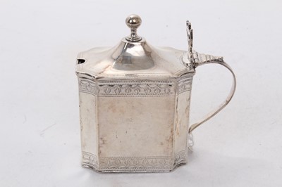 Lot 528 - George III silver mustard pot of rectangular form, with canted corners