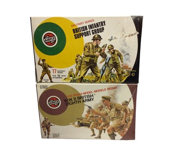 Lot 273 - Airfix 1970's 1:32 Scale Military Series Target Pattern Artwork Allied Soldiers including British Commandos (x3), Paratroops, 8th Army, & Infantry Support Group (x4), plus American Infantry (x5) &...