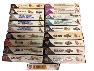 Lot 273 - Airfix 1970's 1:32 Scale Military Series Target Pattern Artwork Allied Soldiers including British Commandos (x3), Paratroops, 8th Army, & Infantry Support Group (x4), plus American Infantry (x5) &...