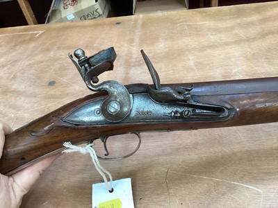 Lot 907 - Good quality Georgian 10 bore Flintlock sporting gun by Sikes (Melford?)