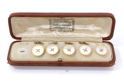 Lot 852 - Five Edwardian 15ct gold and mother of pearl shirt studs in the form of buttons, in leather box (one missing).