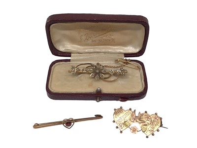 Lot 10 - Three 9ct gold Victorian/Edwardian brooches