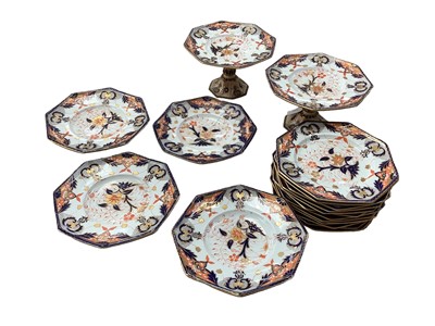 Lot 186 - A Davenport Imari pattern dessert service, four footed dishes, two larger, and twelve plates (18)
