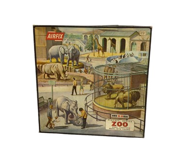 Lot 282 - Airfix HO OO Scale Zoo Playset, boxed No.1686 (1)