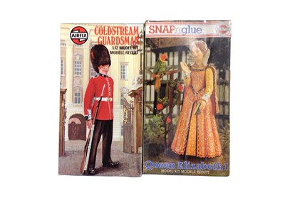 Lot 289 - Airfix 1:12 Scale Kings & Queens etc. model kits including Charles I No.02511, Oliver Cromwell No.2510, Henry VIII No.2501, Anne Boleyn No.3542, Queen Elizabeth I No.3546 & Coldstream Guardsman No....