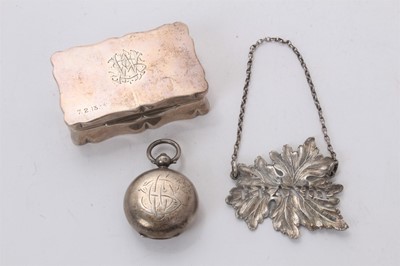 Lot 605 - George V silver snuff box of rectangular form with engraved initials to lid and gilded interior, (Birmingham 1911), together with a Victorian silver sovereign case, (Birmingham 1878) and a Victoria...