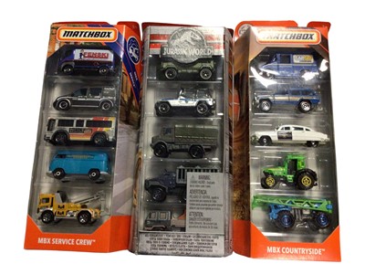 Lot 336 - Matchbox diecast MBX Series Five Packs Service Crew & Countryside, plus Jurassic World five pack & individual vehicles (x14)and Convoy Trucks (19)items)