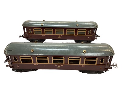 Lot 1859 - Railway Hornby O gauge No 2 Corridor Coach 1st-3rd C574, (x2) both boxed plus an uboxed selection of various carriages (Qty)