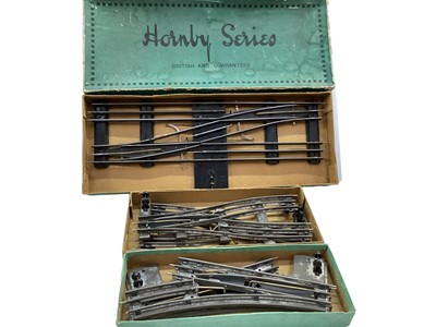 Lot 1856 - Railway Hornby O gauge tinplate boxed selection incl A868 Lamp Standard No 2E (x2), A841E No 2E Signal Double Arm, A865E EIE level crossing, E COL 2 Crossover Points (left handed), One Pair Electri...
