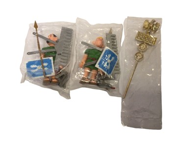 Lot 345 - CEJI Asterix c1980-84 Roman Camp Accessories box set No.006236 (boxes crumpled) (x3) & Legionares No.006216 (Most boxes good) (x4), all contents in sealed bags (7)