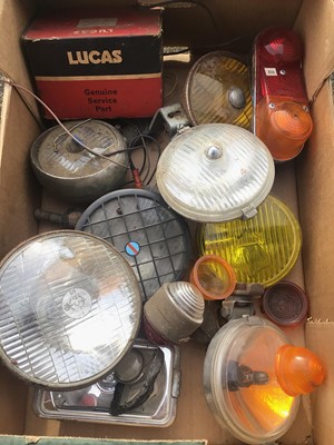 Lot 982 - Miscellaneous car light lenses, light units etc (1 box)