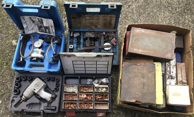 Lot 984 - Miscellaneous cased garage tools including cooling system tester, amp meter, diesel engine locking set, impact gun etc