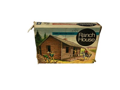 Lot 370 - Timpo Toys Clip-Fit Western Ranch Ranch House, with mounted and 3 standing cowboys, boxed (one end missing) (1)