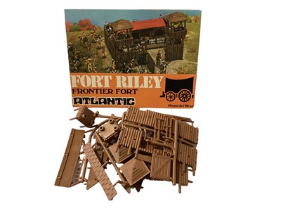 Lot 394 - Atlantic HO Scale Fort Riley Frontier Fort No.1051 & U.S.Camp Far West Story (x3), all boxed (4)