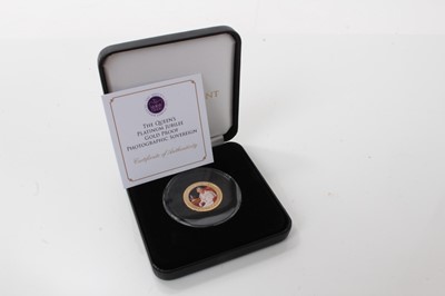 Lot 492 - Ascension Island - Jubilee Mint gold proof photographic Sovereign Commemorating Queen's Jubilee 2022 (N.B. Cased with Certificate of Authenticity) (1 coin)