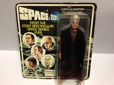 Lot 306 - Palitoy c1979 Space 1999 8" action figure Captain Zantor from the planet Kaldor, on five face punched card back (creased to top) with blister pack No.22830 (1)