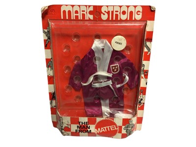 Lot 412 - Mattel 1971 Mark Strong (Big Jim) Boxer Outfit, on unpunched card panel (corners bent) with inset blister pack No.8582 (1)