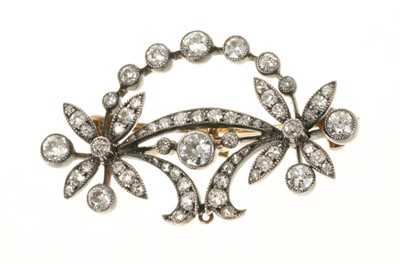 Lot 440 - Edwardian diamond spray brooch