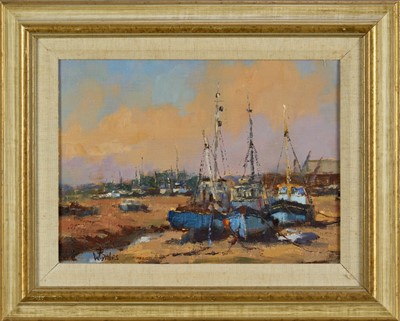 Lot 1030 - William Davies (b.1928) oil on canvas board - Low Tide, Leigh on Sea, signed, 24.5cm x 33.5cm, framed