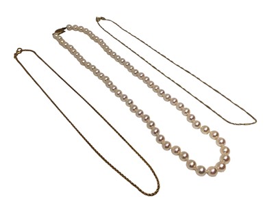Lot 56 - 18ct gold chain, 9ct gold chain and a cultured pearl necklace with 9ct gold clasp (3)
