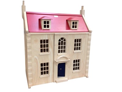 Lot 1753 - Contemporary children's dolls house together with a contemporary miniature pine dresser and two chests.