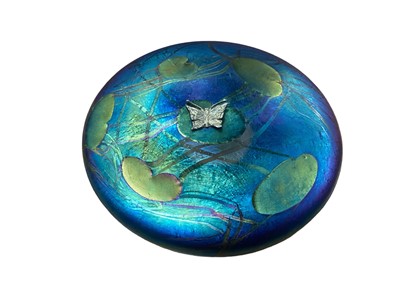 Lot 1222 - John Ditchfield glasform lily pad paperweight